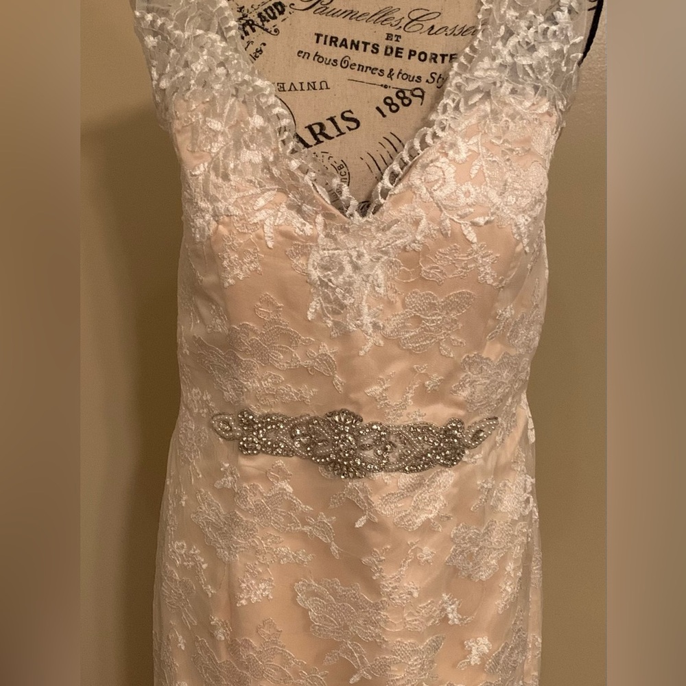 ๐๐ IVORY & PEACH WEDDING DRESS ๐๐ - Picture 3 of 7